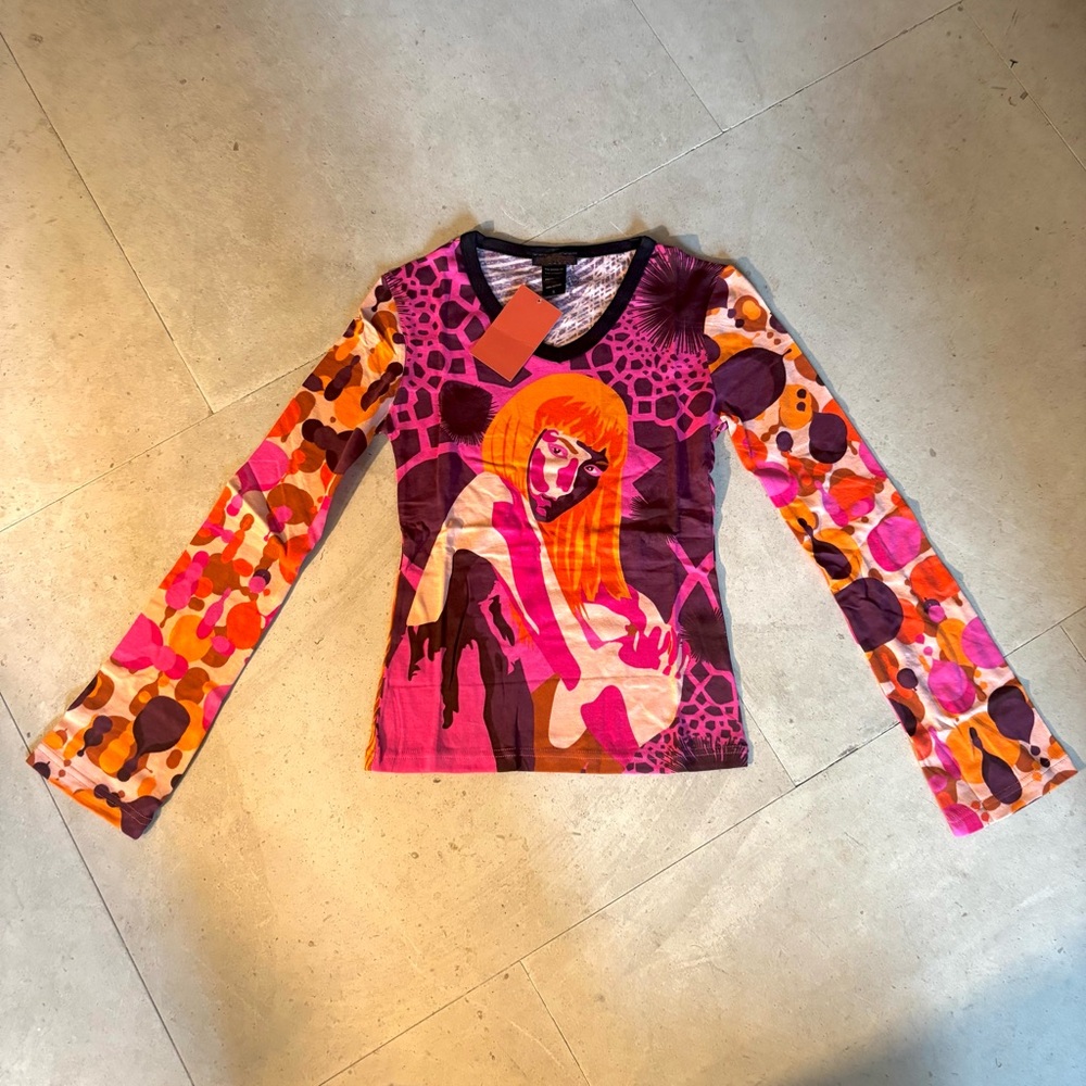 NWT Vintage Y2K Hayes Top S Long Flare Sleeve Custo Barcelona T-shirt Graphic